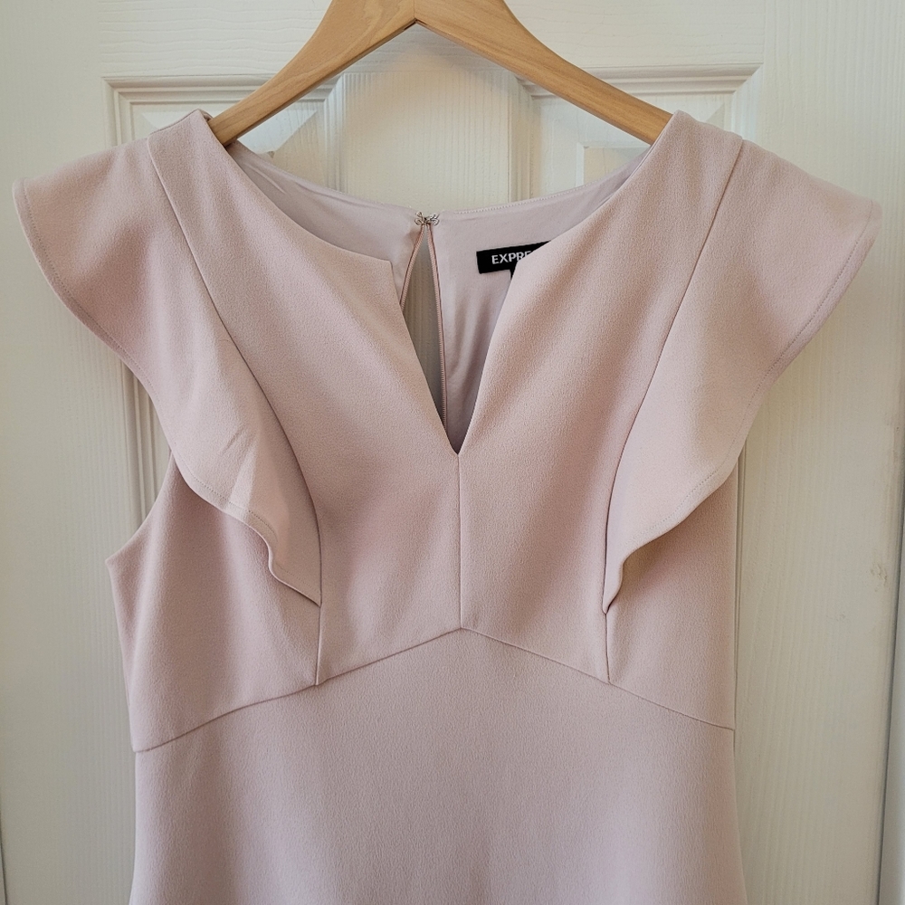 Express Ruffle Sleeve Sheath Dress - Picture 6 of 10